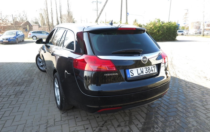 Opel Insignia cena 20990 przebieg: 250000, rok produkcji 2011 z Zabłudów małe 529